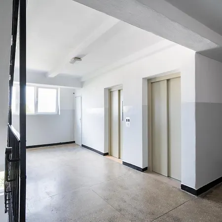 Chodecka Comfort By Bookinghost 바르샤바